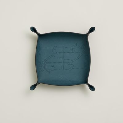 312395M 02_above_wm_4?size=